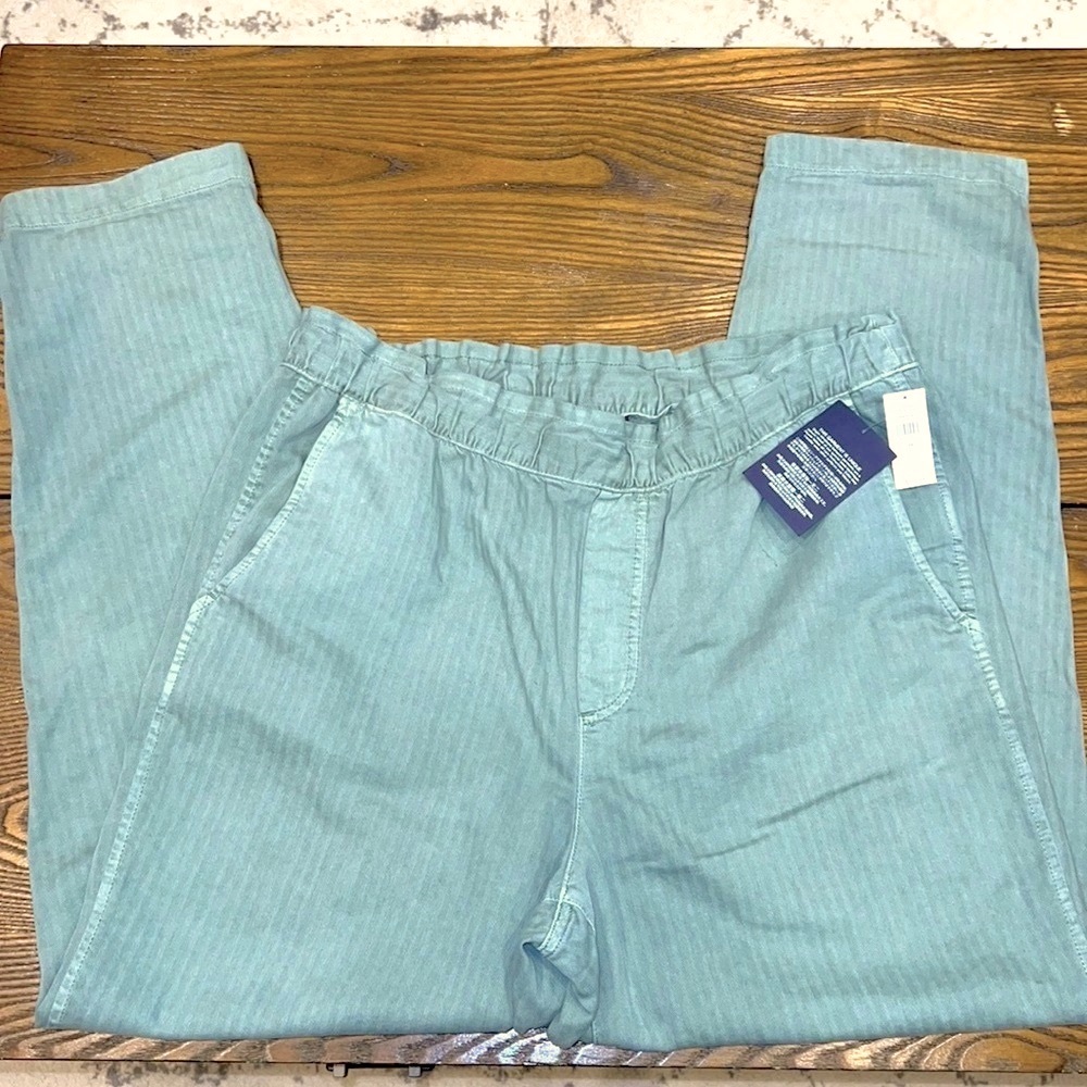 Women's Gap herringbone pattern elastic waist pants